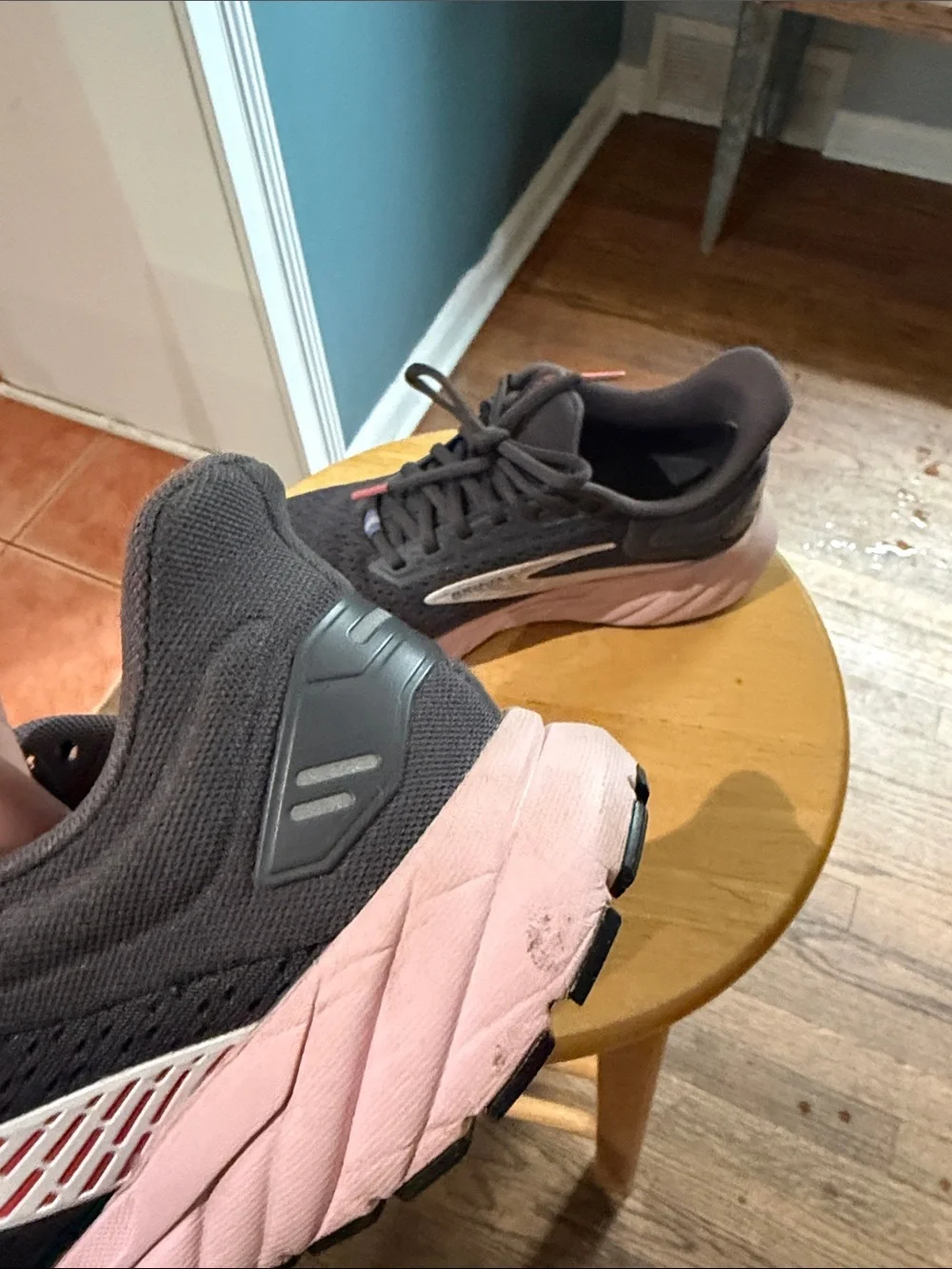 Brooks Women’s Grey and Pink Anthem 6 Athletic Running Shoes